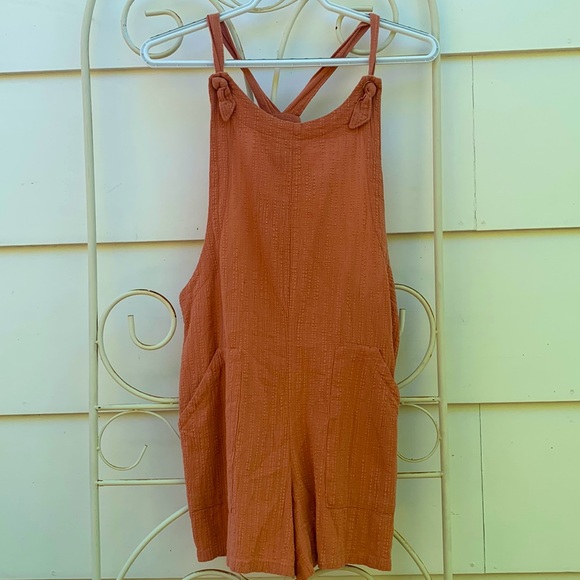 Linen Romper - Picture 2 of 4